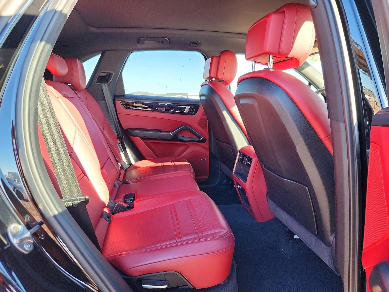 2020 PORSCHE CAYENNE photo 11