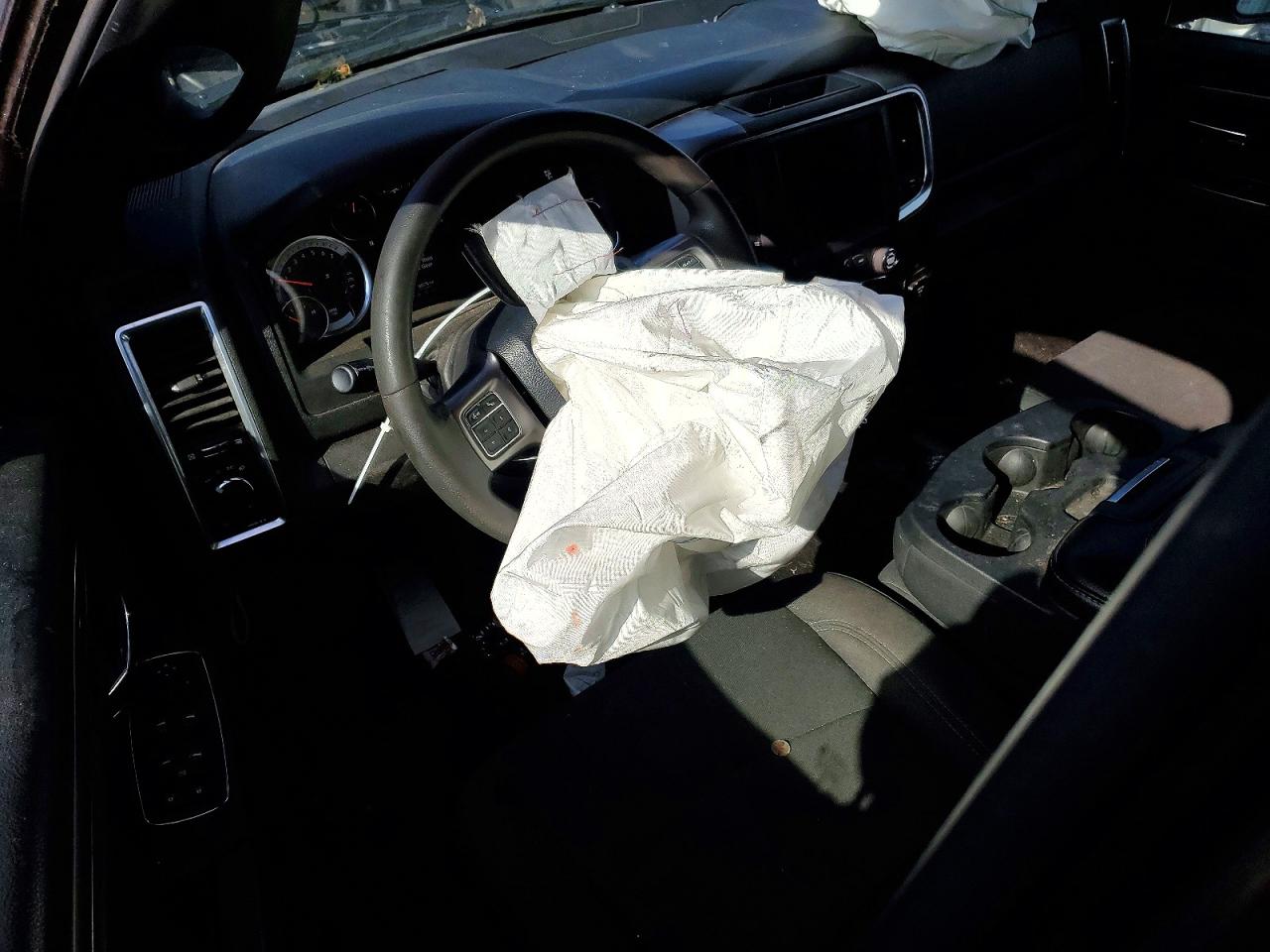 2021 RAM 1500 CLASSIC SLT photo 15
