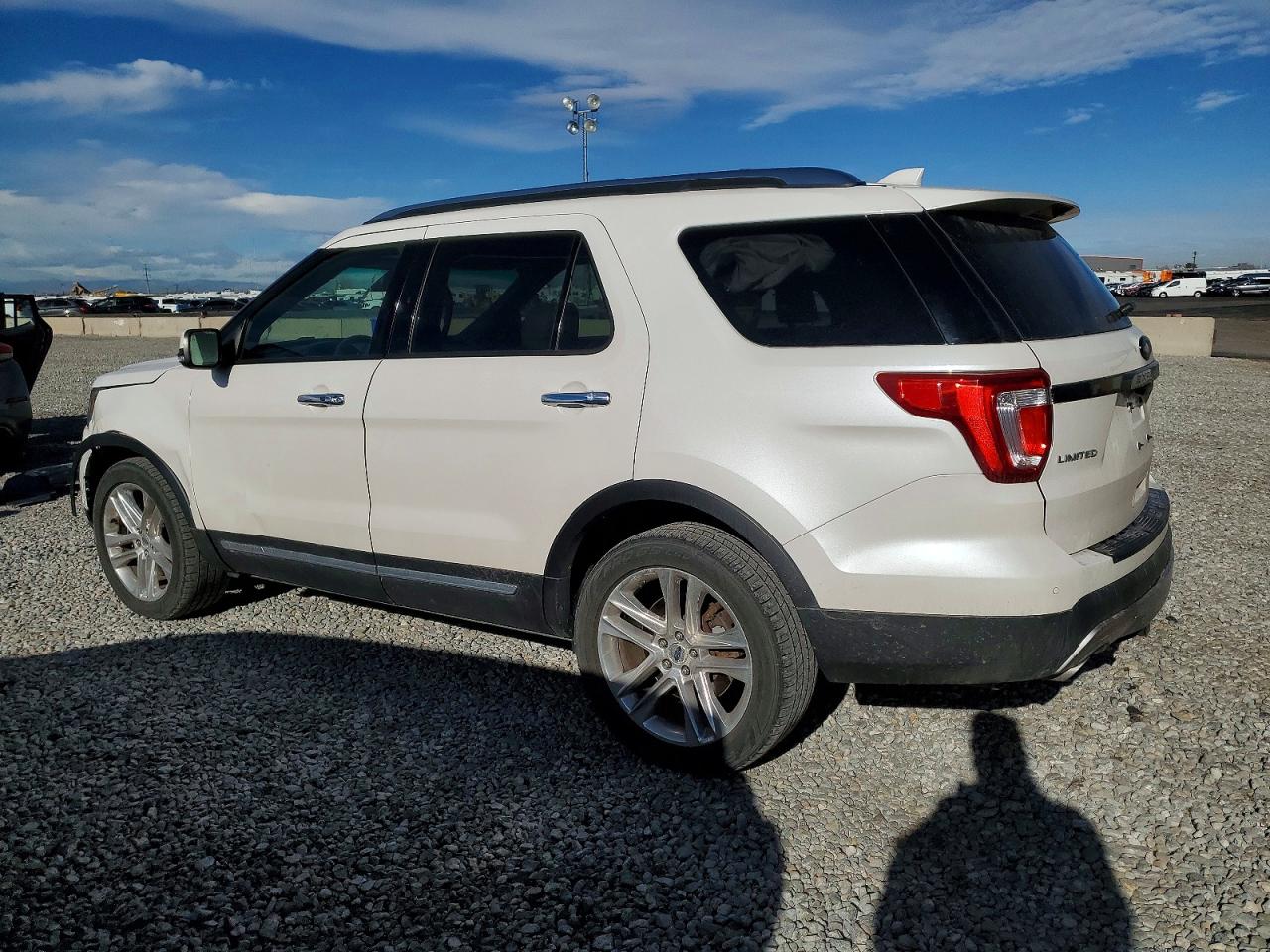 2016 FORD EXPLORER LIMITED photo 2