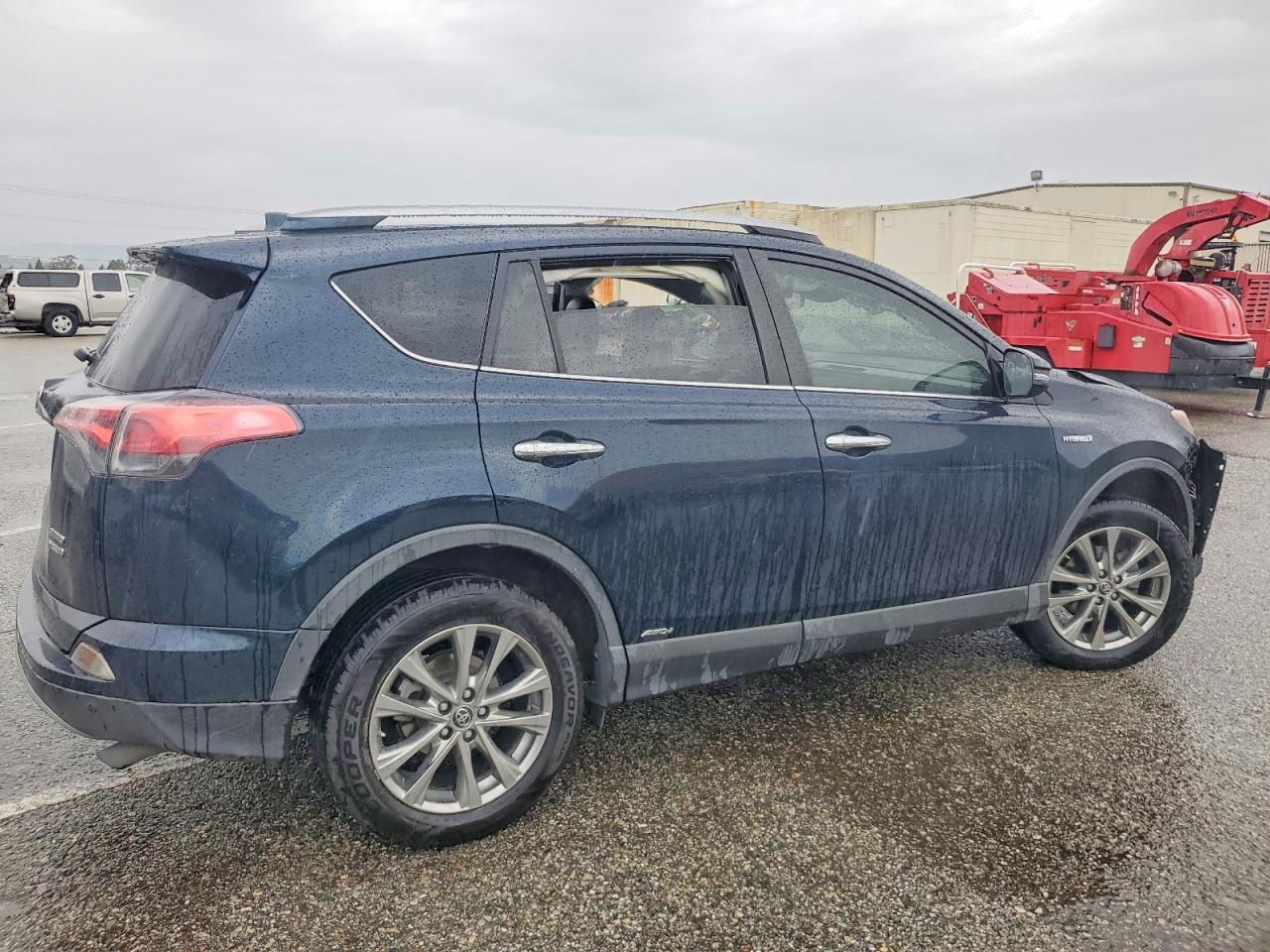 2018 TOYOTA RAV4 HV LIMITED photo 3