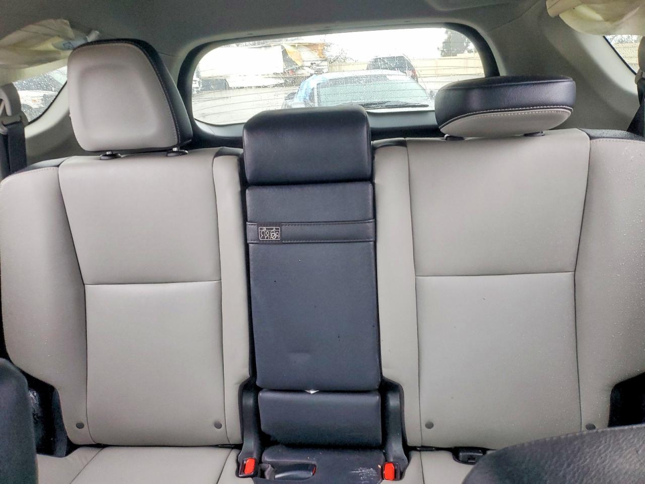 2018 TOYOTA RAV4 HV LIMITED photo 10
