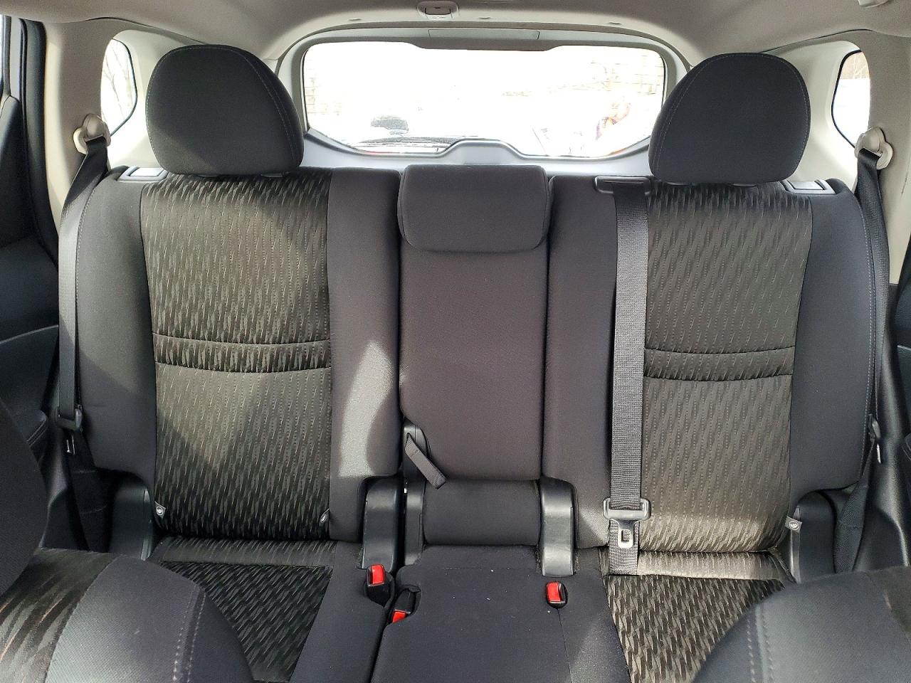 2017 NISSAN ROGUE SV photo 10