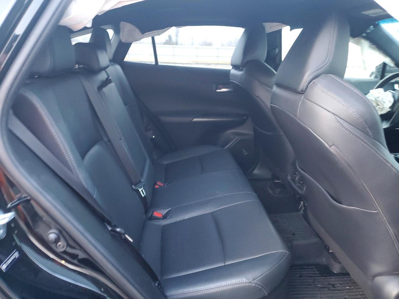 2021 TOYOTA VENZA LE photo 11