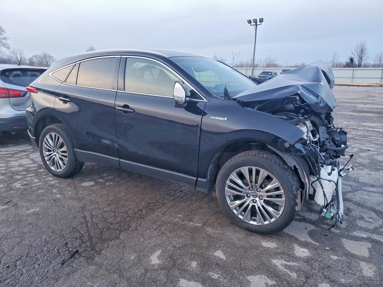 2021 TOYOTA VENZA LE photo 4