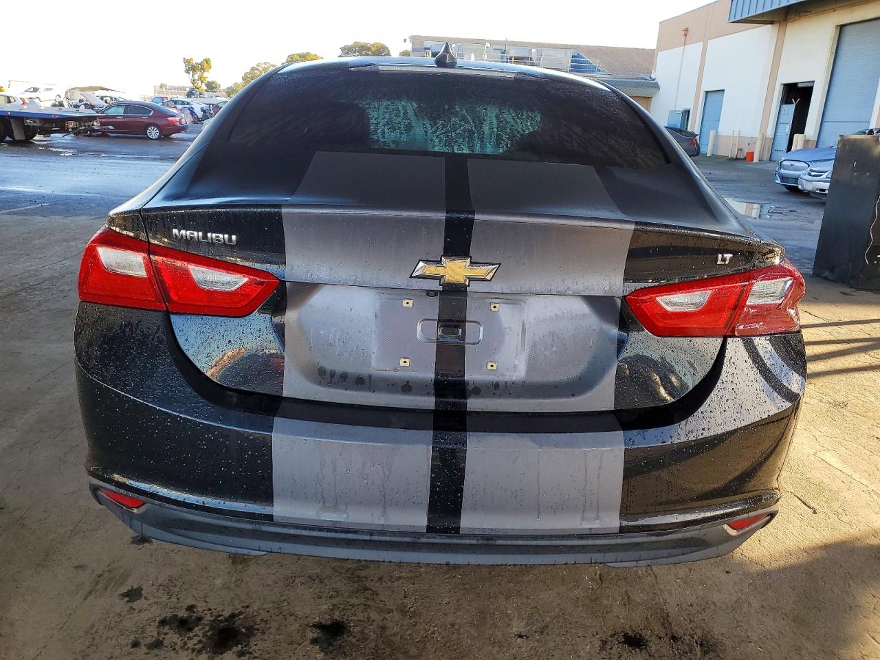 2017 CHEVROLET MALIBU LT photo 11