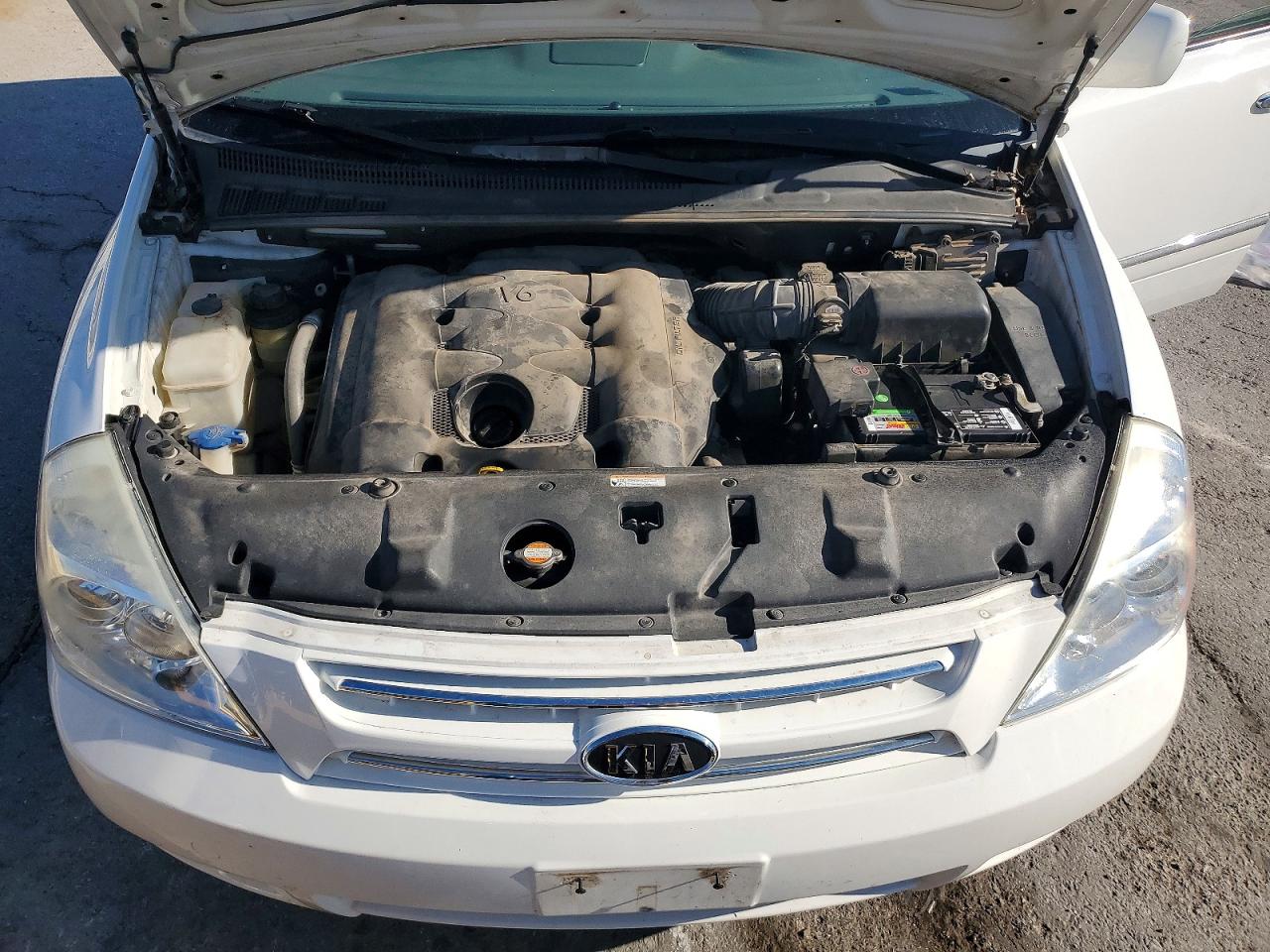 2010 KIA SEDONA EX photo 12