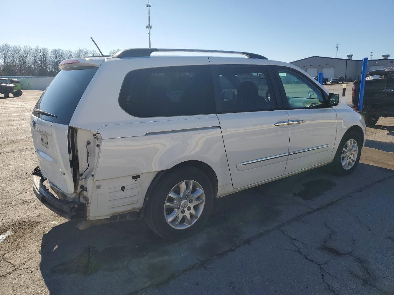 2010 KIA SEDONA EX photo 3
