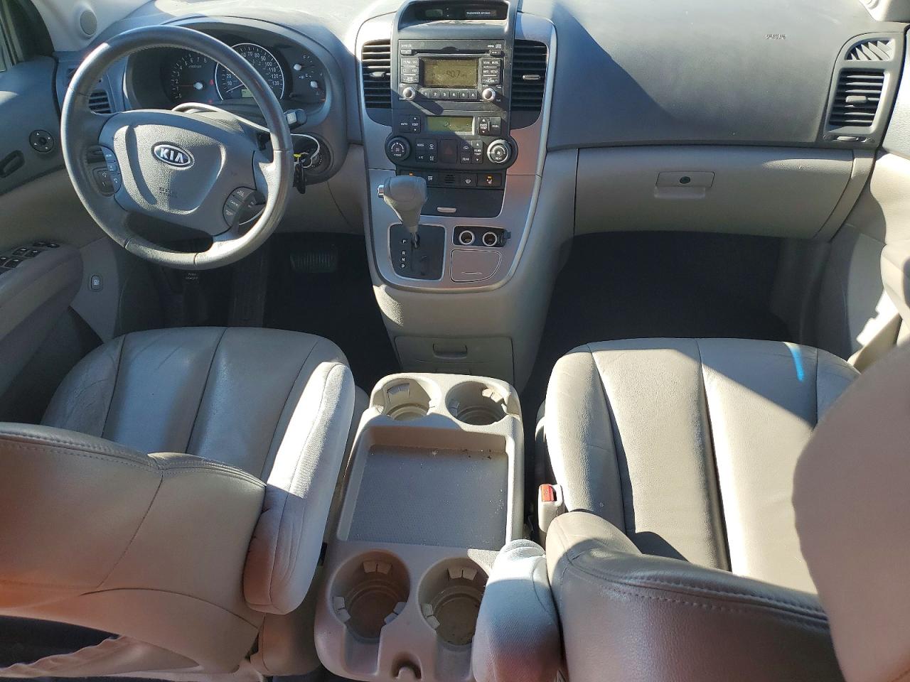 2010 KIA SEDONA EX photo 8