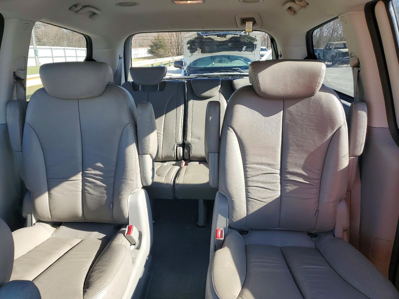 2010 KIA SEDONA EX photo 10