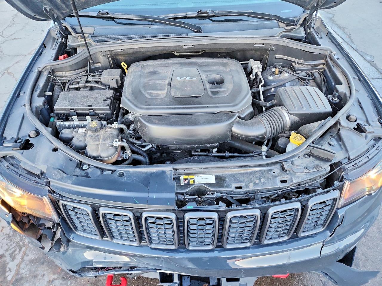 2018 JEEP GRAND CHEROKEE TRAILHAWK photo 12