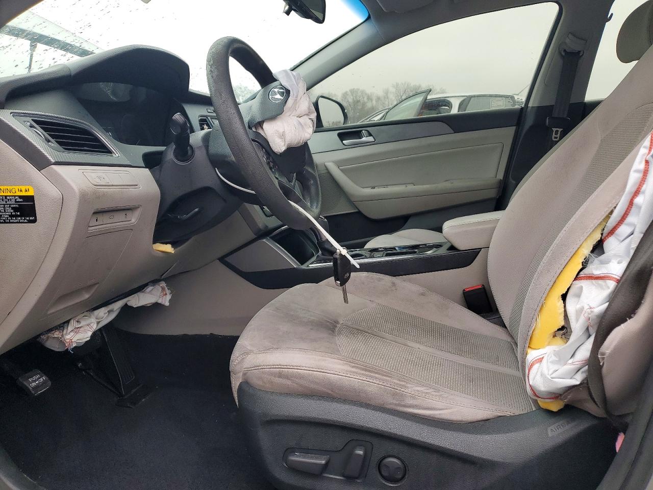 2015 HYUNDAI SONATA SE photo 19