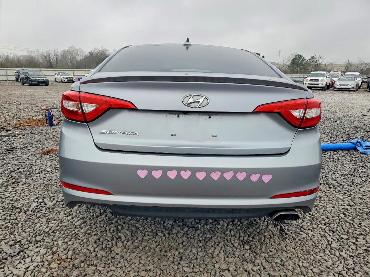 2015 HYUNDAI SONATA SE photo 16
