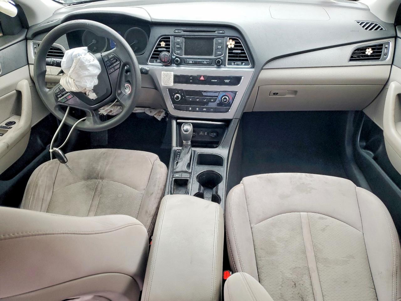 2015 HYUNDAI SONATA SE photo 22