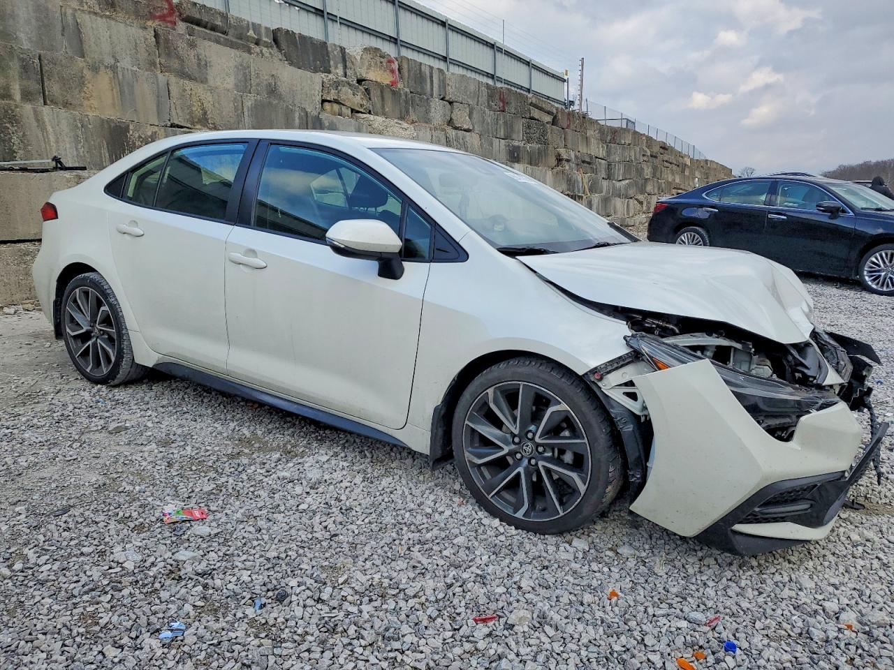 2021 TOYOTA COROLLA SE photo 4