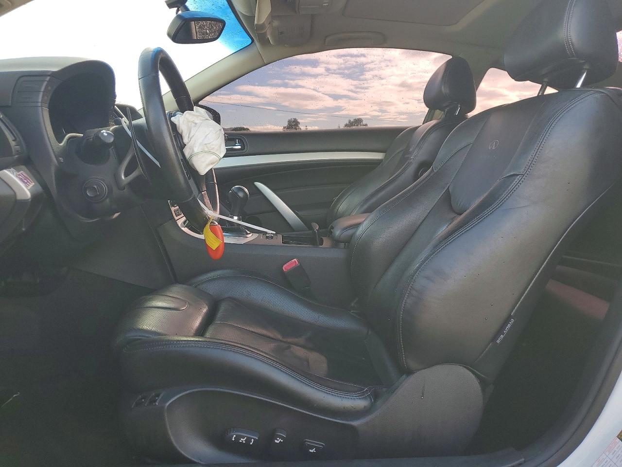 2009 INFINITI G37 BASE photo 7