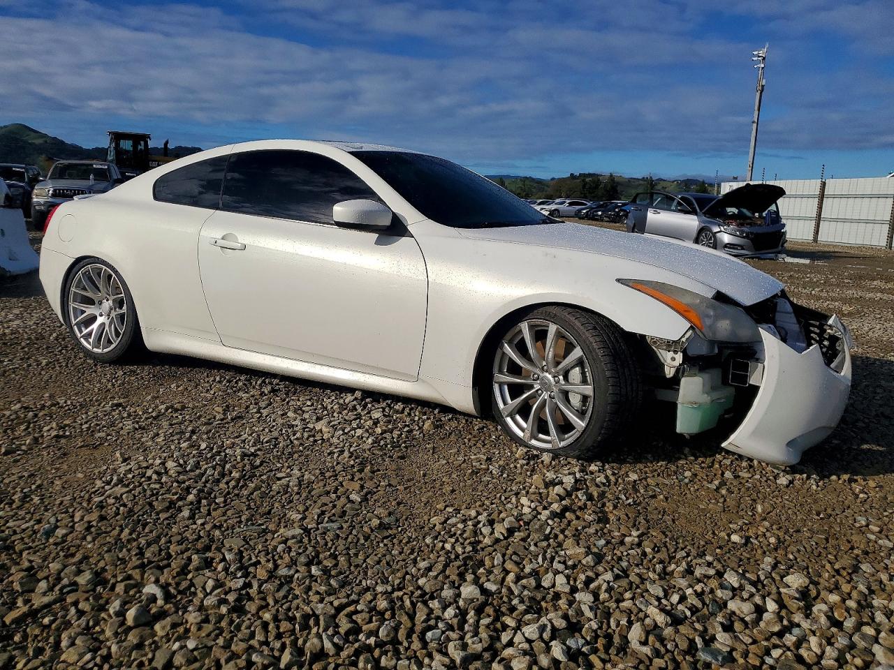 2009 INFINITI G37 BASE photo 4