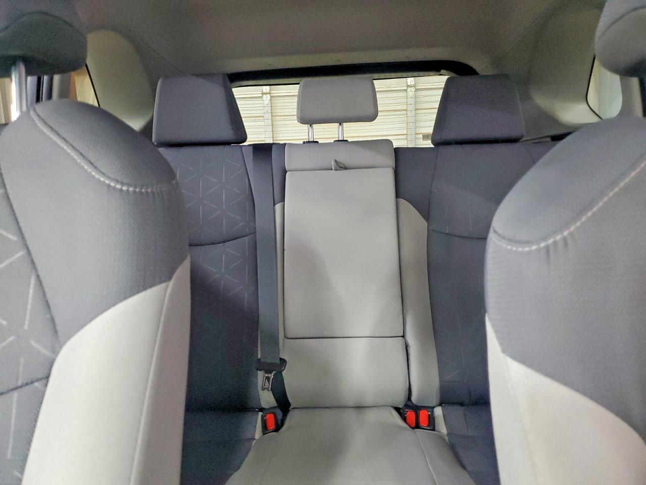 2019 TOYOTA RAV4 XLE photo 10