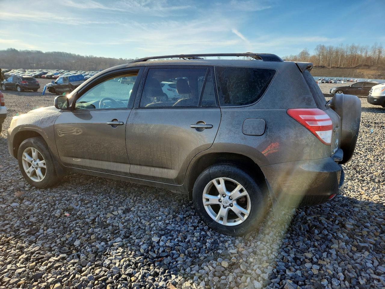 2012 TOYOTA RAV4 photo 3