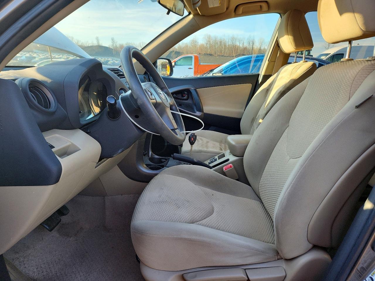 2012 TOYOTA RAV4 photo 13