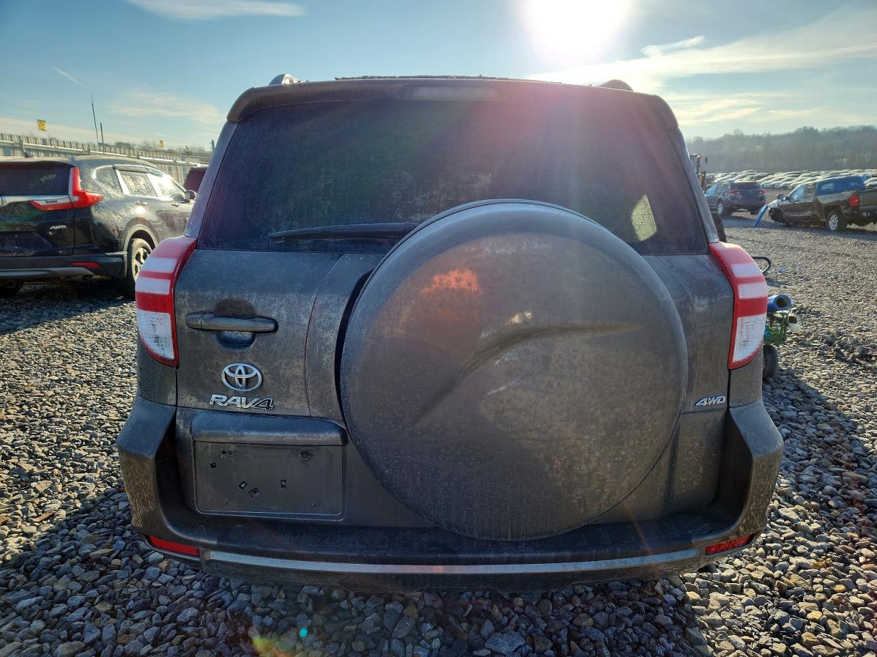 2012 TOYOTA RAV4 photo 11