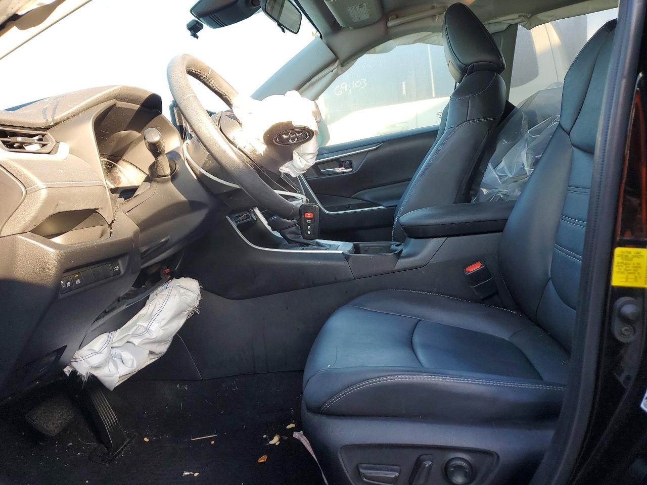 2022 TOYOTA RAV4 XLE PREMIUM photo 7