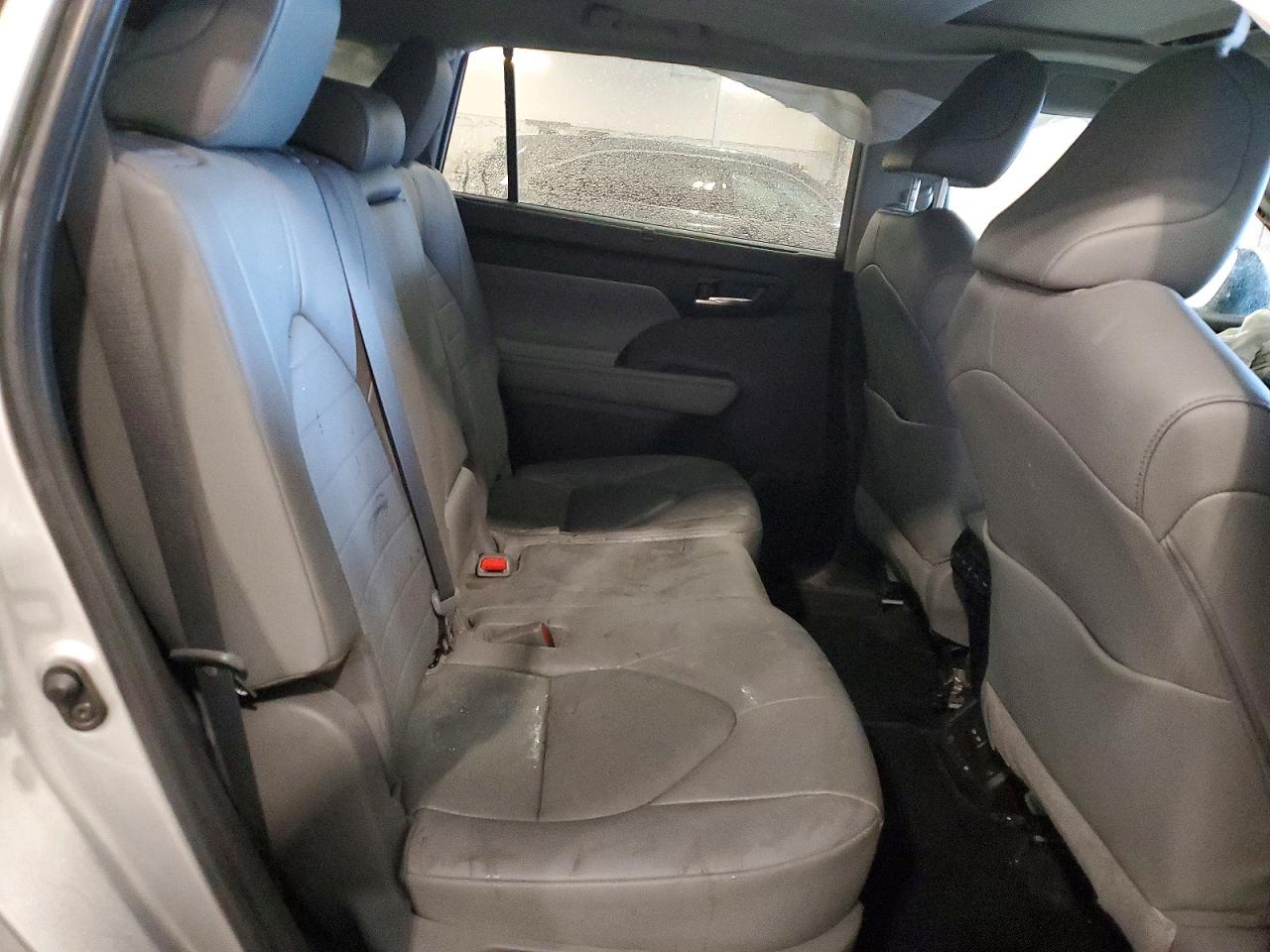 2023 TOYOTA HIGHLANDER HYBRID XLE photo 11