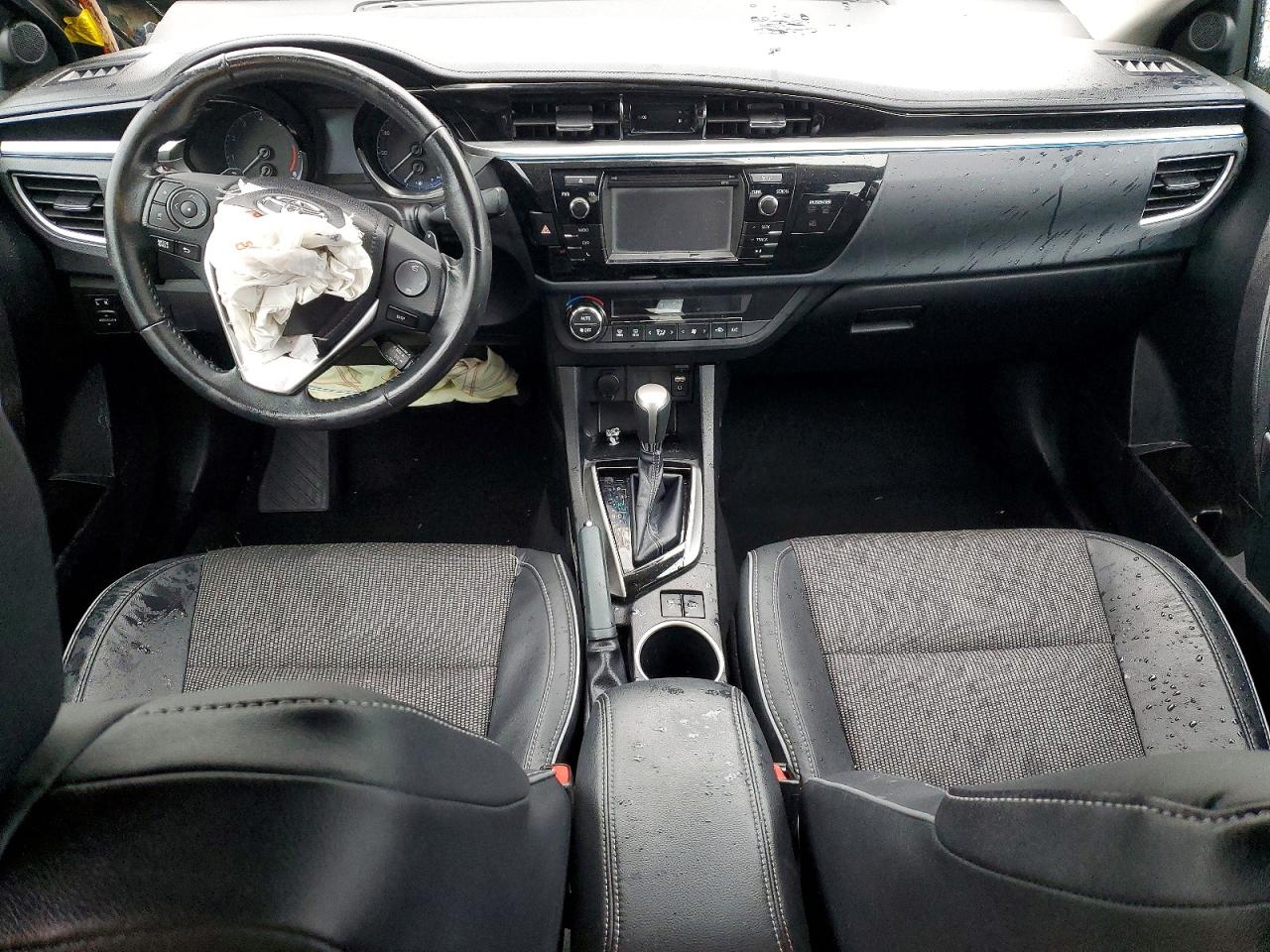 2015 TOYOTA COROLLA L photo 8