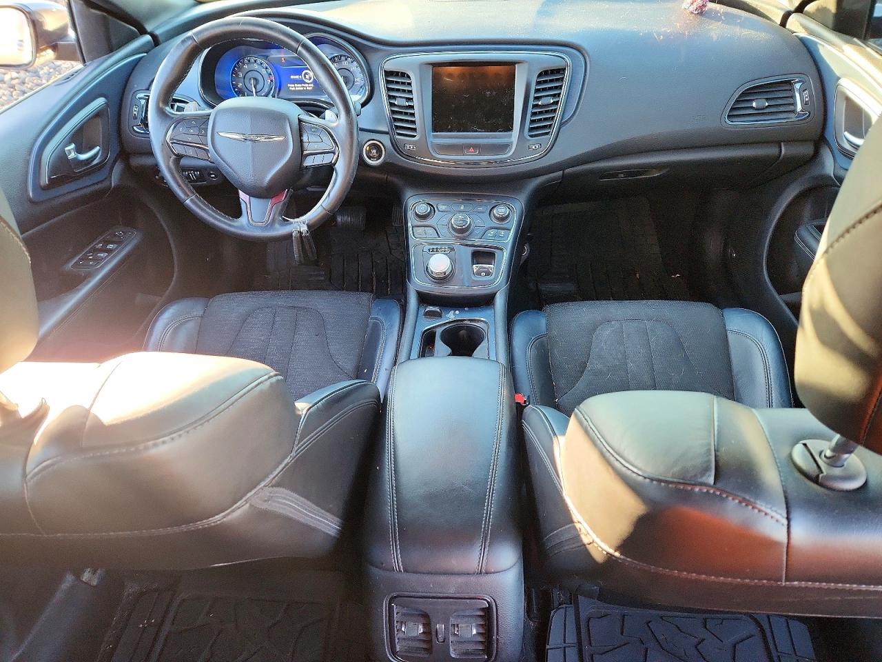 2015 CHRYSLER 200 S photo 8