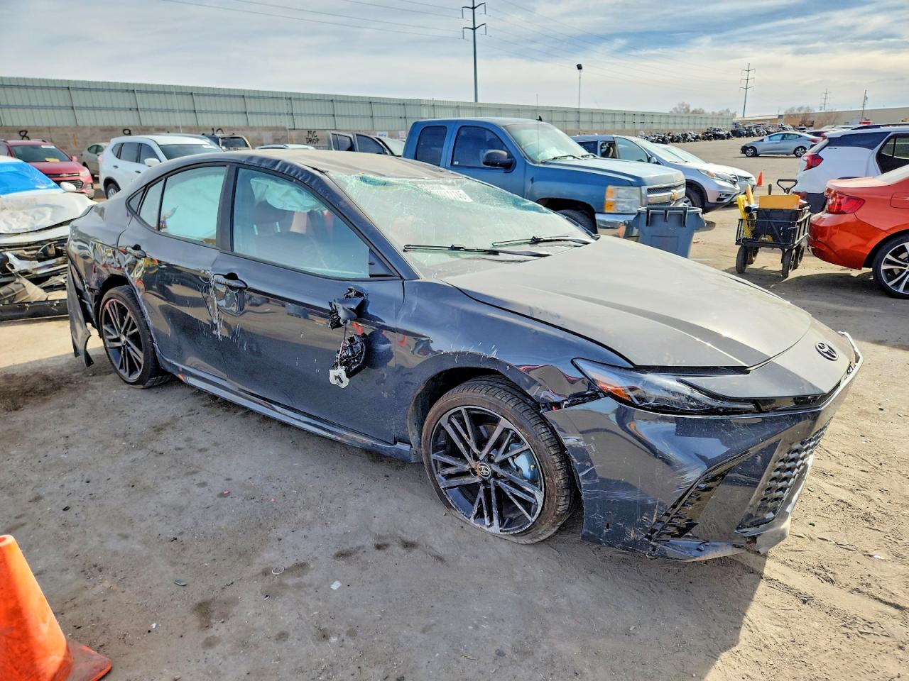 2025 TOYOTA CAMRY XSE photo 4