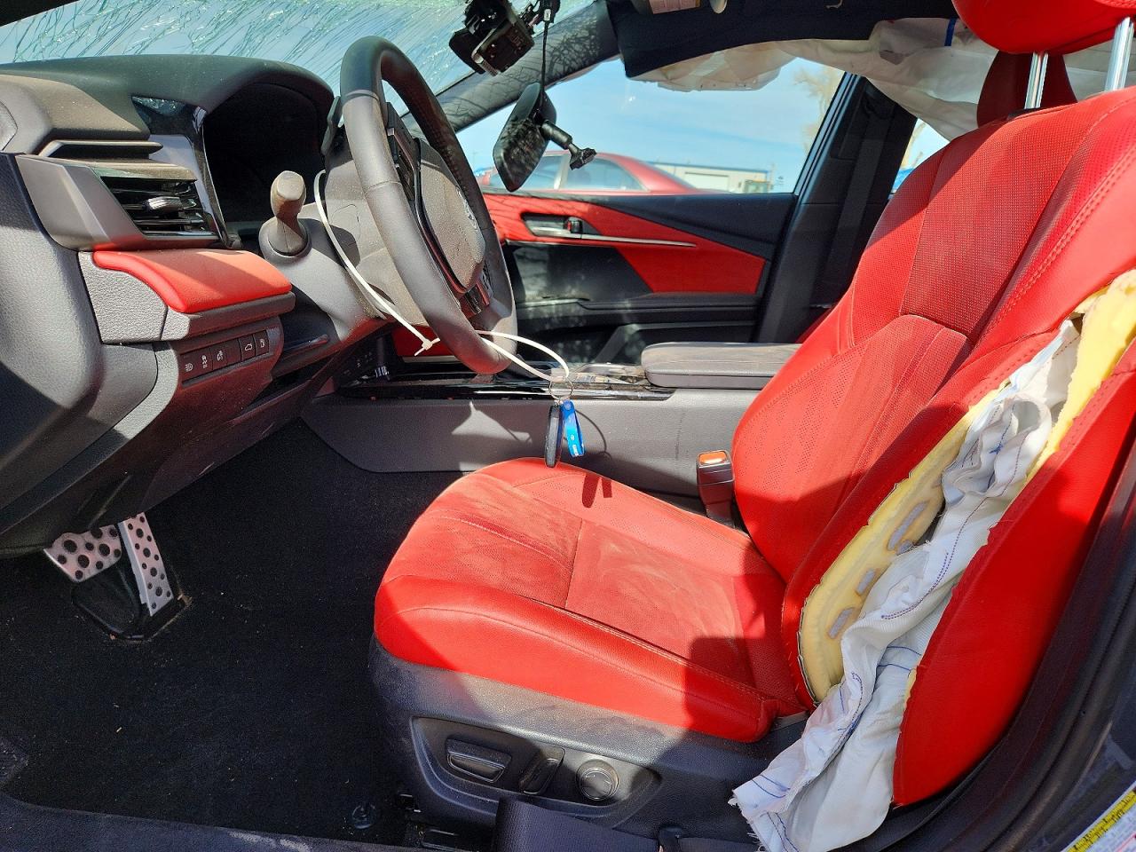 2025 TOYOTA CAMRY XSE photo 7