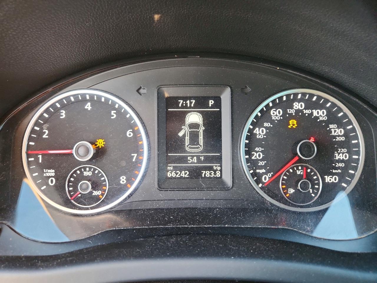2016 VOLKSWAGEN TIGUAN S photo 9