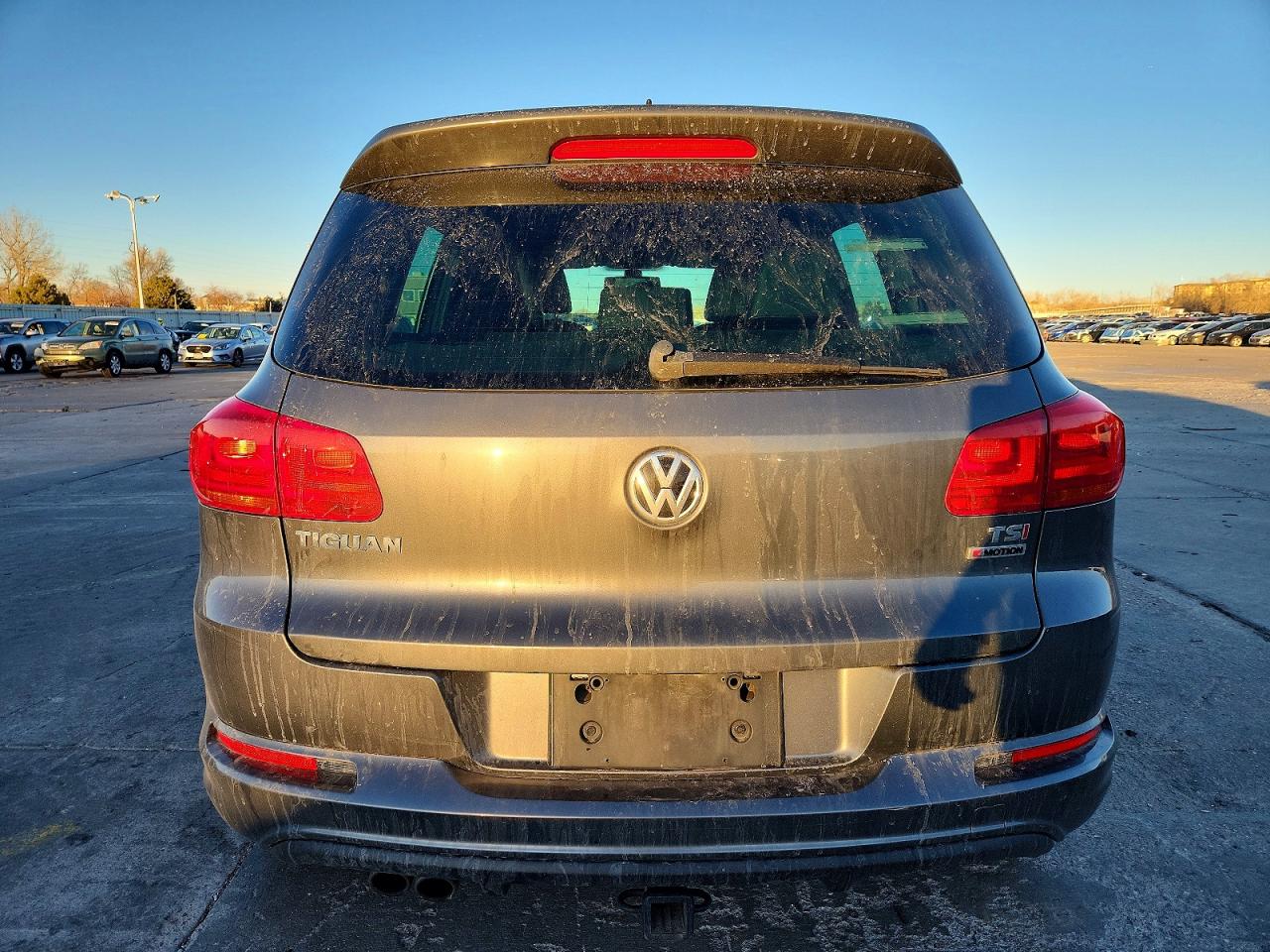 2016 VOLKSWAGEN TIGUAN S photo 6