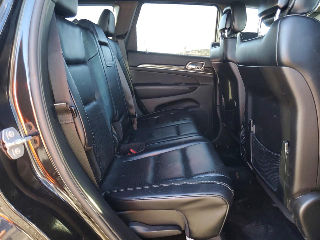 2015 JEEP GRAND CHEROKEE OVERLAND photo 11