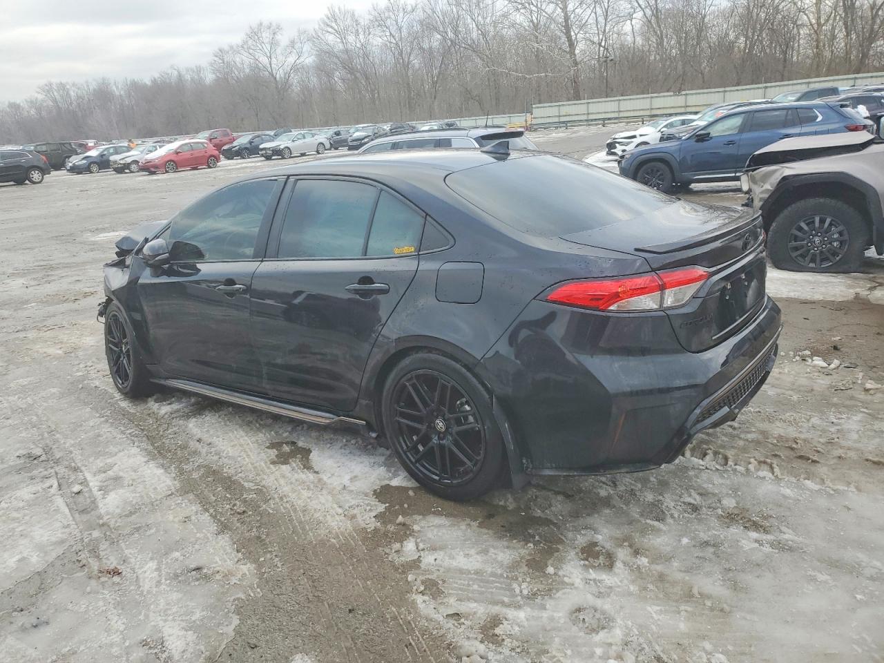 2021 TOYOTA COROLLA SE photo 2
