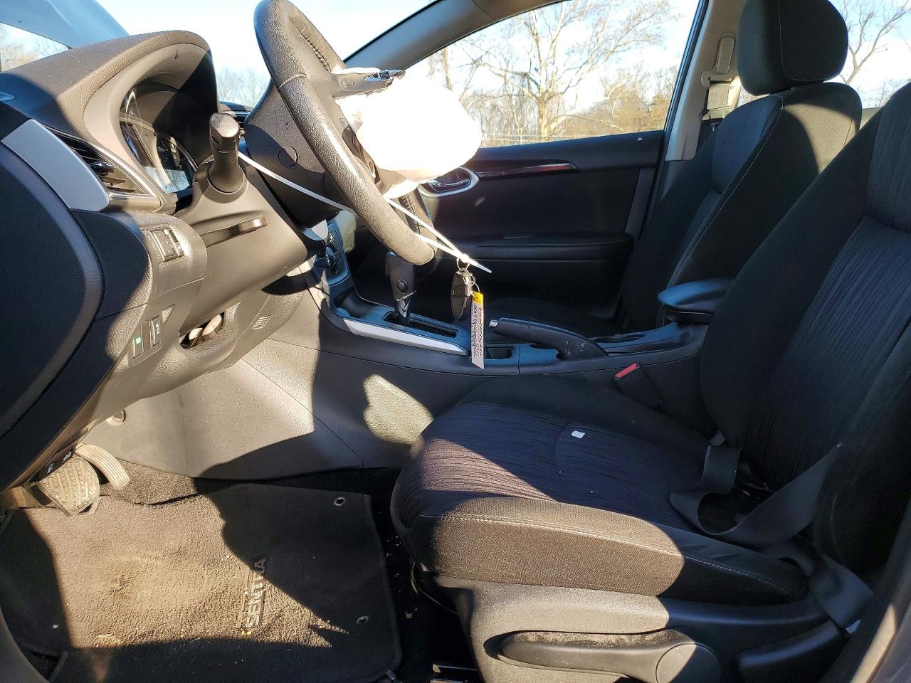 2019 NISSAN SENTRA S photo 7