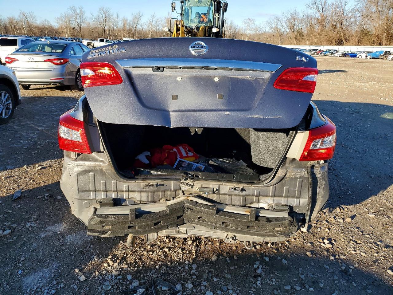 2019 NISSAN SENTRA S photo 6