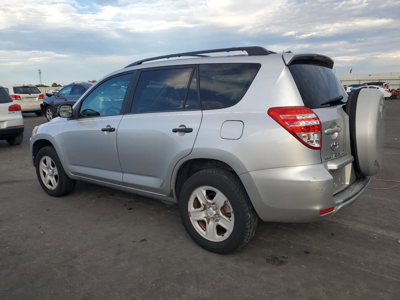 2010 TOYOTA RAV4 photo 2