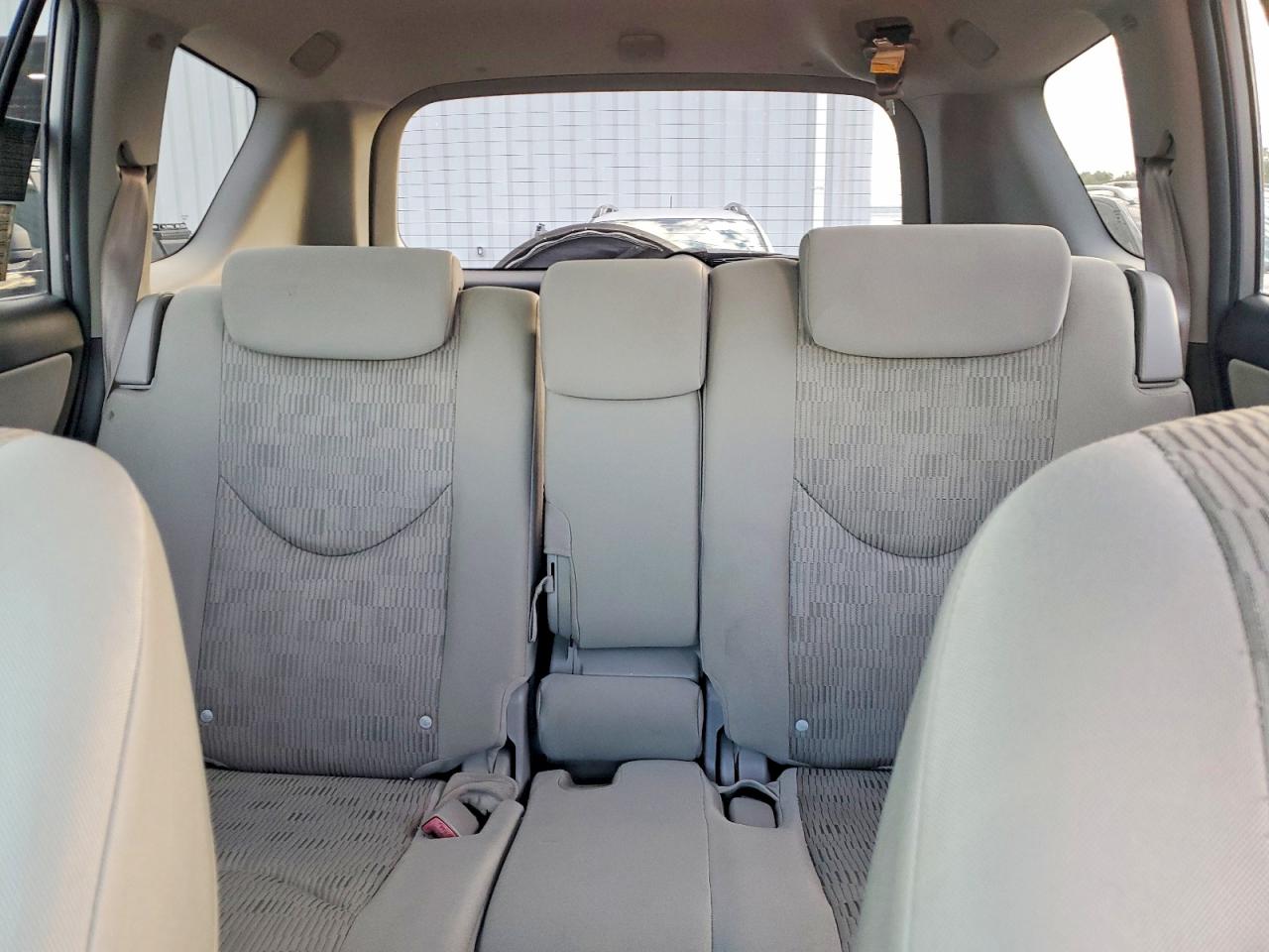 2010 TOYOTA RAV4 photo 10