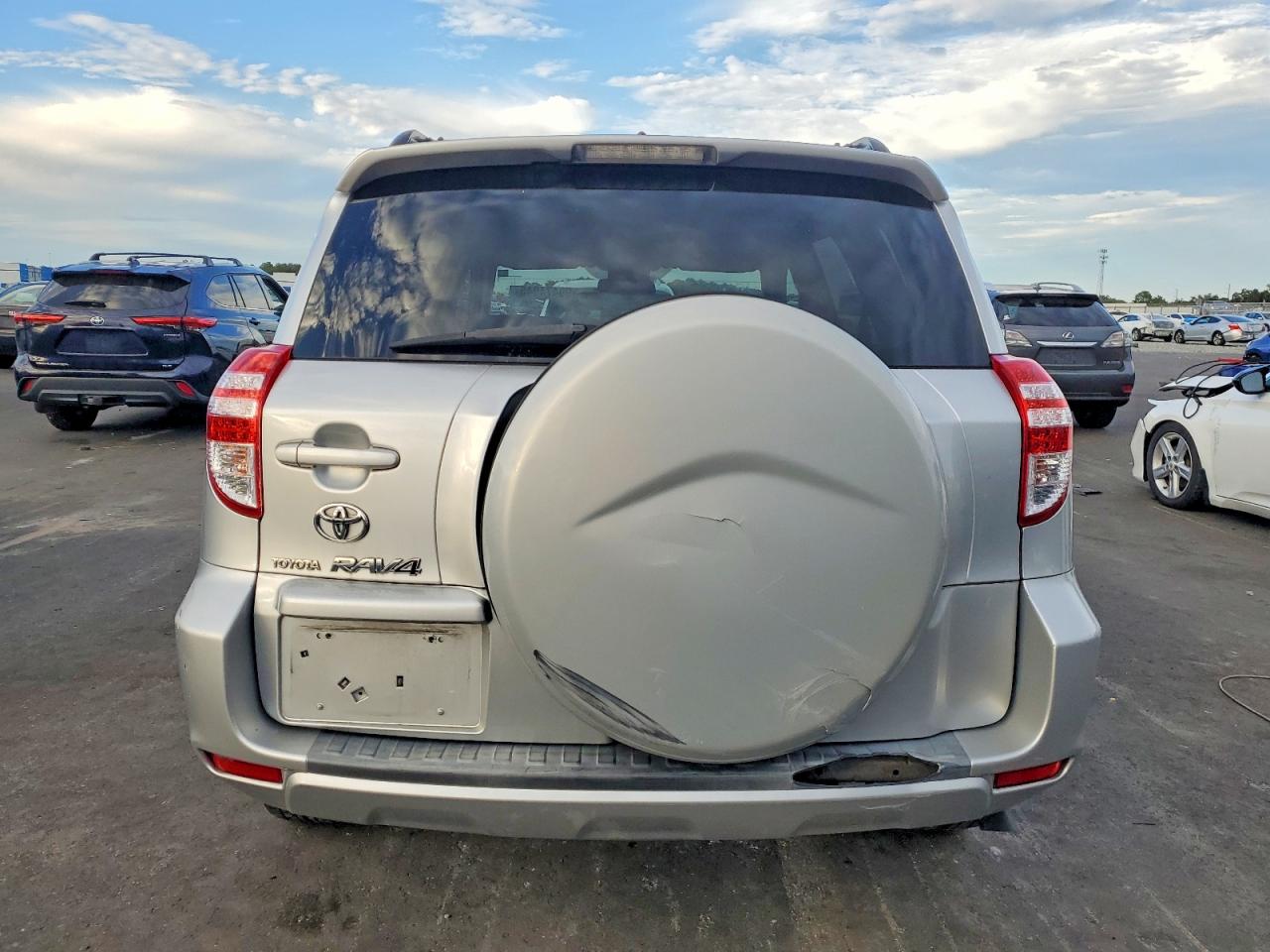 2010 TOYOTA RAV4 photo 6