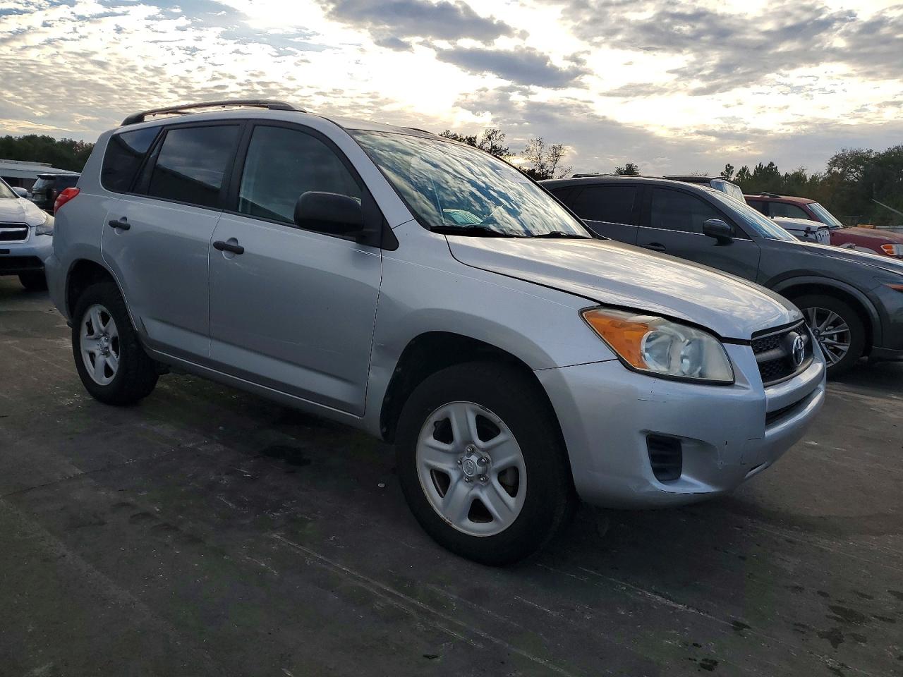 2010 TOYOTA RAV4 photo 4