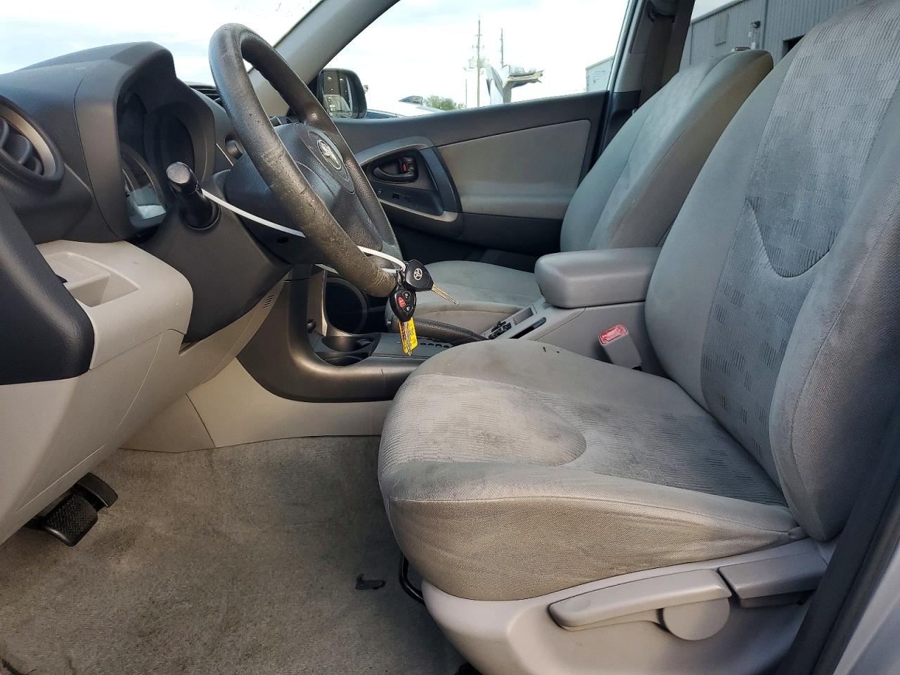2010 TOYOTA RAV4 photo 7