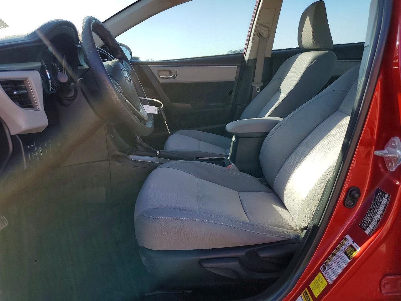 2015 TOYOTA COROLLA L photo 13