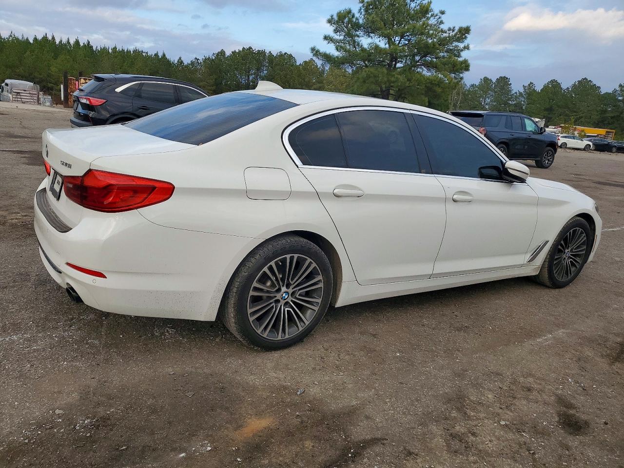 2019 BMW 530 I photo 3