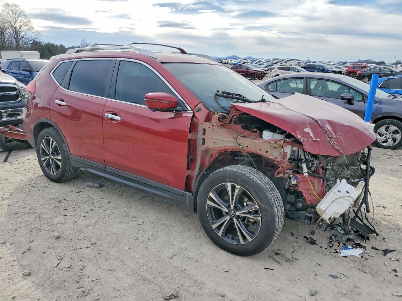 2019 NISSAN ROGUE SV photo 4