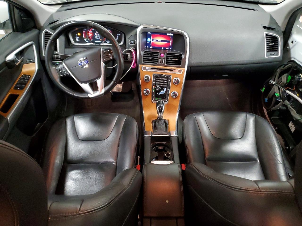 2017 VOLVO XC60 T5 INSCRIPTION photo 8