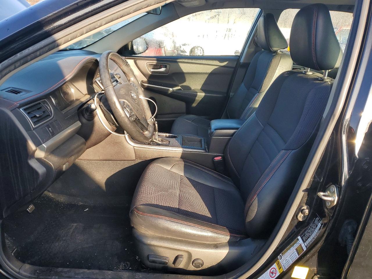 2017 TOYOTA CAMRY LE photo 13