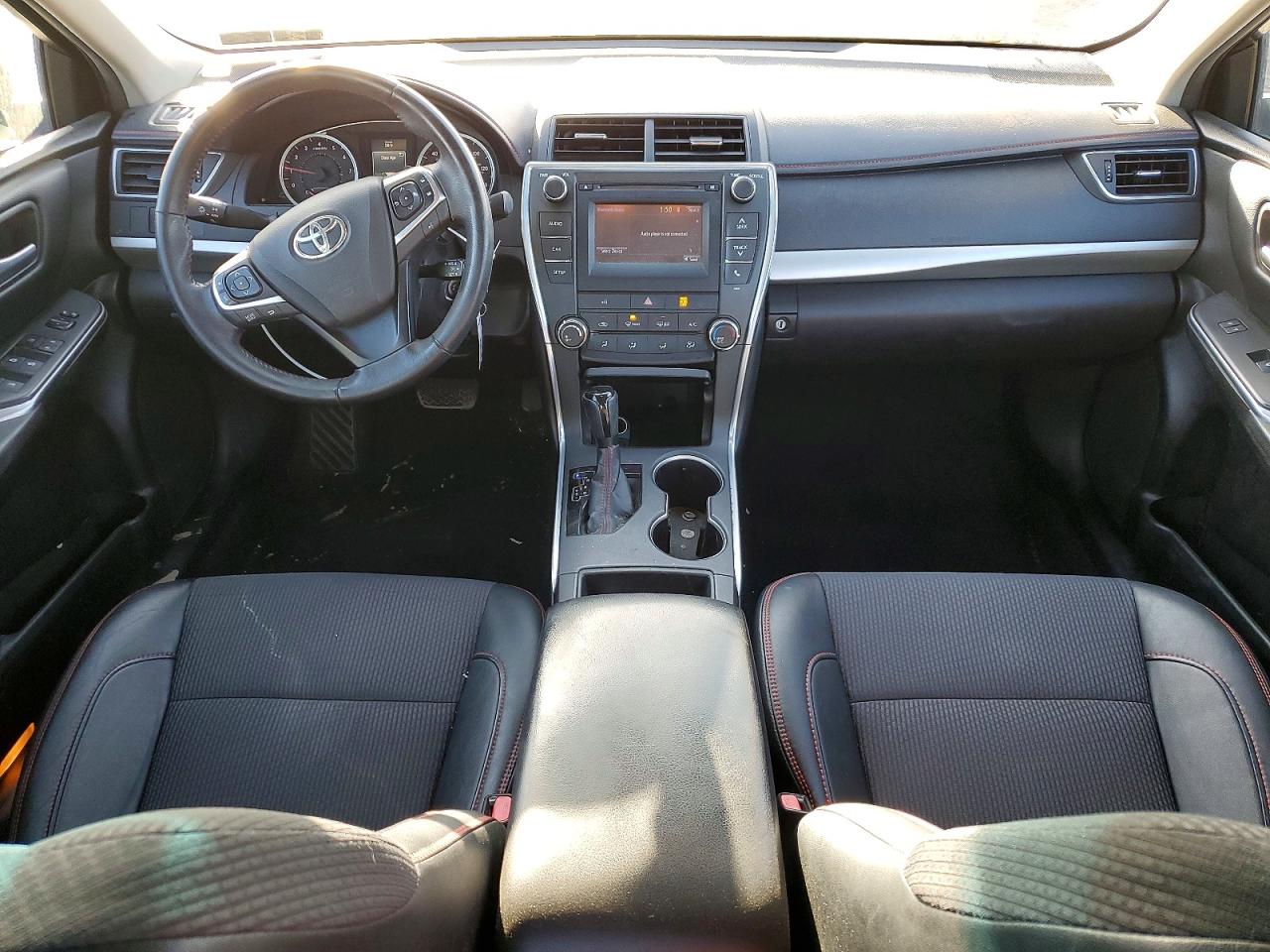 2017 TOYOTA CAMRY LE photo 15