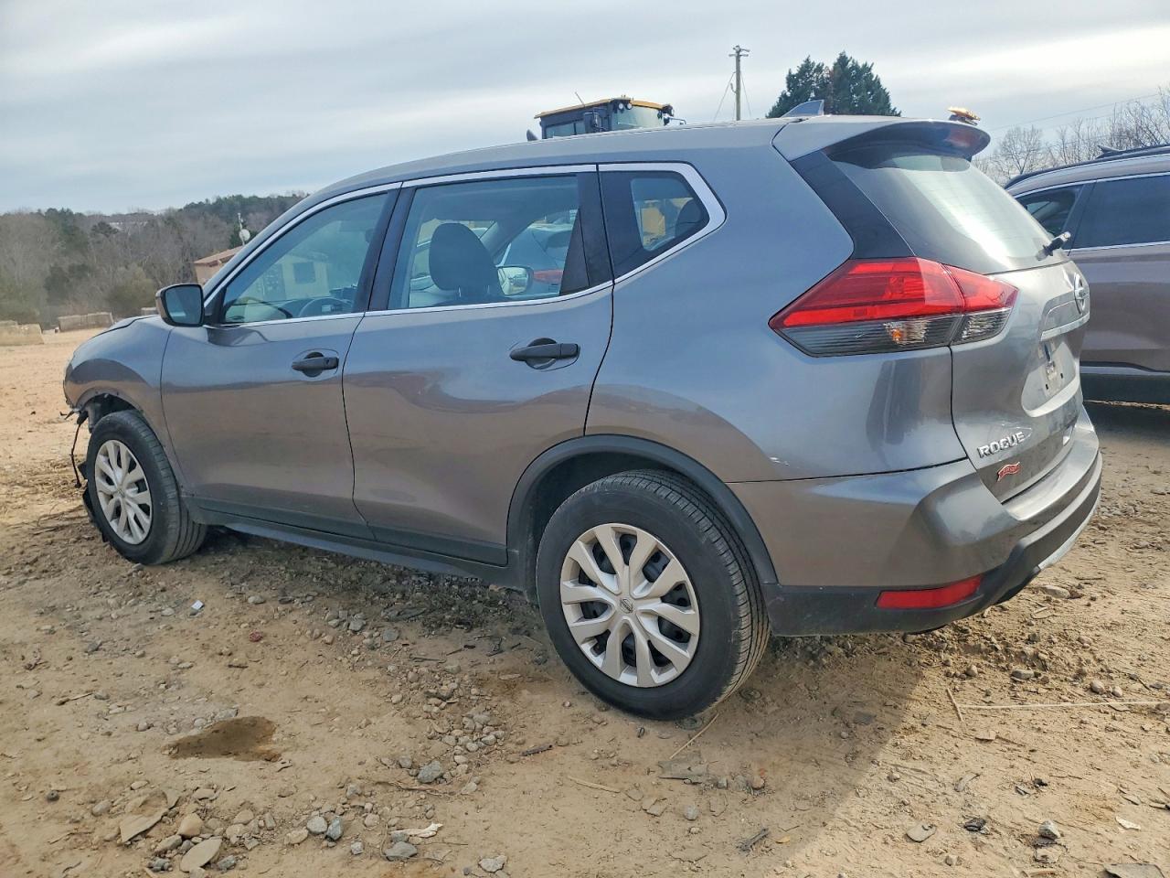 2017 NISSAN ROGUE S photo 2