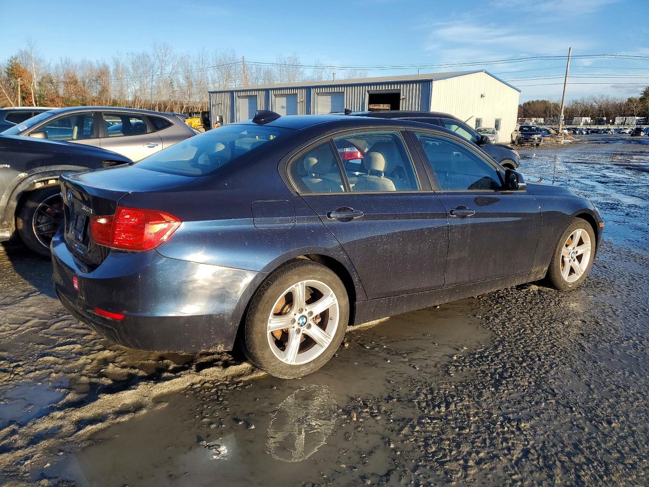 2015 BMW 320 I XDRIVE photo 3