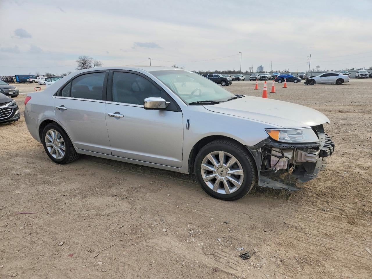 2010 LINCOLN MKZ photo 10